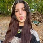 liz - @elizabethovertonn - Instagram