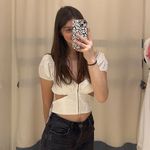 Eli :)) - @elizabeth.petit.5492 - Instagram
