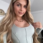 Elizabeth POORE - @elizabethpoore060 - Instagram
