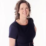 Elizabeth Rawson - @booklizard2017 - Instagram