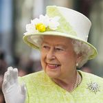 Elizabeth Gang - @world_record_queen_elizabeth - Instagram