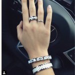 Elizabeth Requena - @prendas_de_moda - Instagram