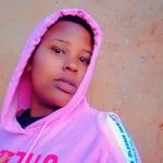 Elizabeth Robert - @officiallizzybaby10 - Instagram