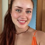 Elizabeth Ron - @ezugwuv98 - Instagram