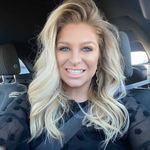 Elizabeth Rowell - @ez.styles - Instagram