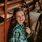 Elizabeth Shultz - @eshultz04 - Instagram