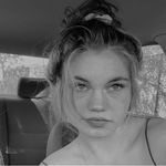 Liz - @elizabethstringer14 - Instagram
