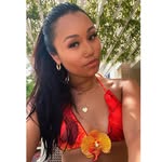 Elizabeth Thach - @elizabeththach_ - Instagram