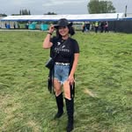 Elizabeth Uttley - @elizabethuttley - Instagram