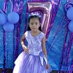 Elizabeth Vaquerano - Facebook