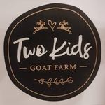 Elizabeth Vickers - @twokidsgoatfarm - Instagram