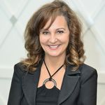 Elizabeth Wright Coats - @elizabeth_wright_coats - Instagram