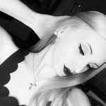 𝖧𝖾𝗅𝗅𝖺 - @_ellaa.bella - Instagram
