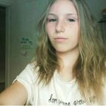 Ella Arnold - @ellaellonche - Instagram
