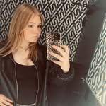 ella - @ella.barron11 - Instagram