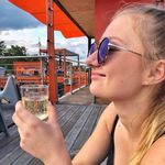 Ella Baxter - @elle_baxter_ - Instagram