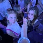 Ella Bond - @eellabond - Instagram