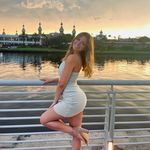 Ella Bond - @ellabondd1 - Instagram
