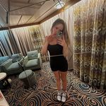 ella - @ellaboone_ - Instagram