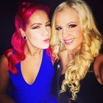 Dana & Ella Bourne - @bourne_twins - Instagram