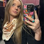 Ella Brzezowski - Facebook