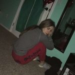 Ella Burger - @ella__burger - Instagram