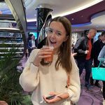 ella - @ellacheekyspam - Instagram