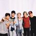 Ella necesitaba una razón para sonreír, encontró cinco. One Direction - Facebook