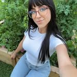 Ella Clinton - @ellaclinton123 - Instagram