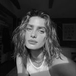Ella Collins - @captive_de_ash - Instagram
