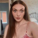 Ella - @ellacostello - Instagram