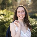 Ellie Crumpler - @elliebookworm - Instagram