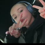 @elladickson_1213 - Instagram
