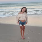 Ellie Durbin - @elianar156 - Instagram