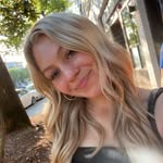 @ellahagerrr - Instagram
