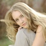 Ella Hardwick - @crispgoldrox - Instagram