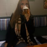ella hardwick - @ellaxhardwick - Instagram