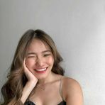 Ella Moon - Facebook