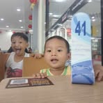 Ella Mora - Facebook