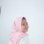 Ella Mora - Facebook