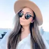 ella - @ellamoralis - TikTok