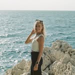 Ella - @ellamoyerphotography - Instagram