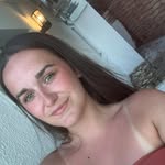 Ella Newcombe - @ella.newcombe22 - Instagram