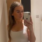 @ella.noble - Instagram