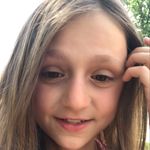 Ella Rainey - @banananuggetella - Instagram