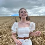Ella Riley - @ellachloeriley - Instagram