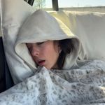 ella bo bella - @ristowsshenanigans - Instagram