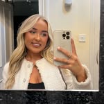 @ellarobson - Instagram