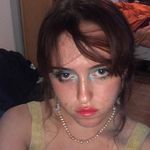 Ella Rowe - @roellar - Instagram