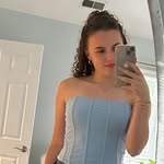 Ella Russell - @ella_russell_77 - Instagram